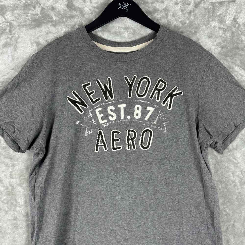 Vintage Aeropostale T-Shirt Spell Out Logo Embroidered Mens Large Y2K New‎ York